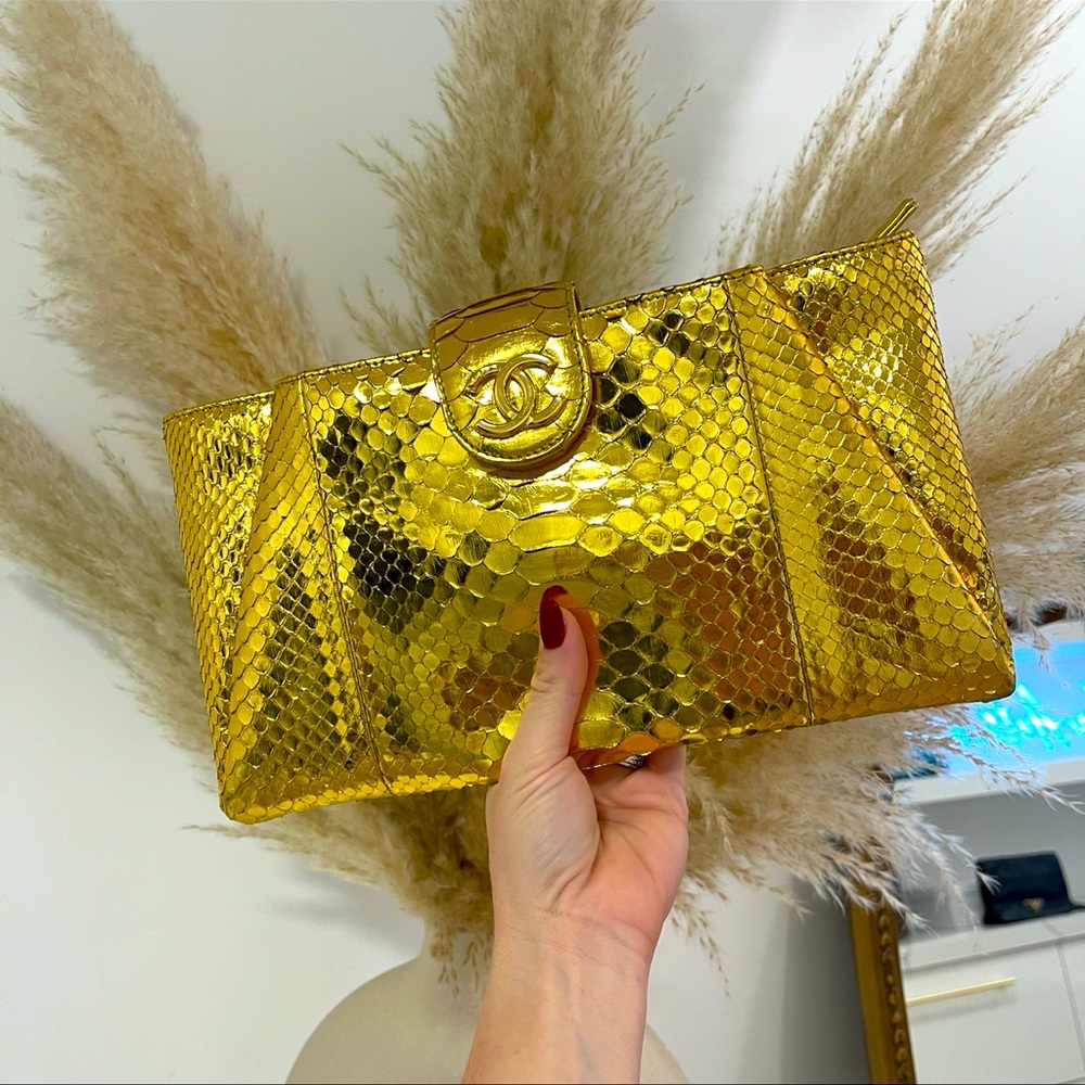 Chanel Metallic Gold Python CC Clutch ❤️ 24K gold CC